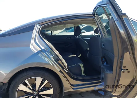 2022 Nissan Altima Sv Intelligent Awd z USA, uszkodzony, nr VIN 1N4BL4DW7NN306490